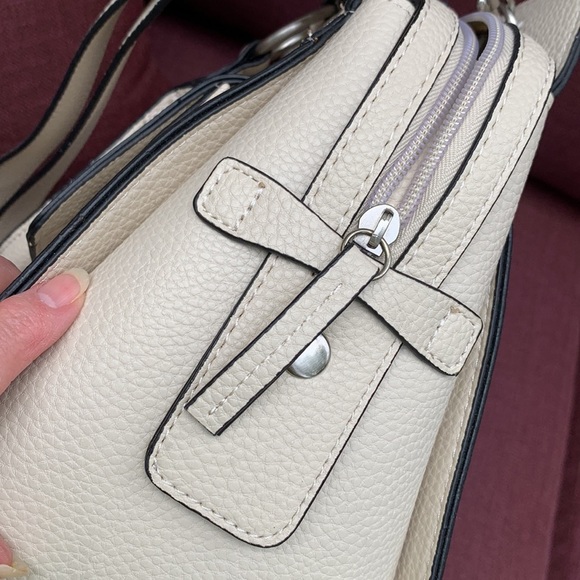 London Fog Andre SA Handbag/Shoulder Bag - Picture 13 of 16